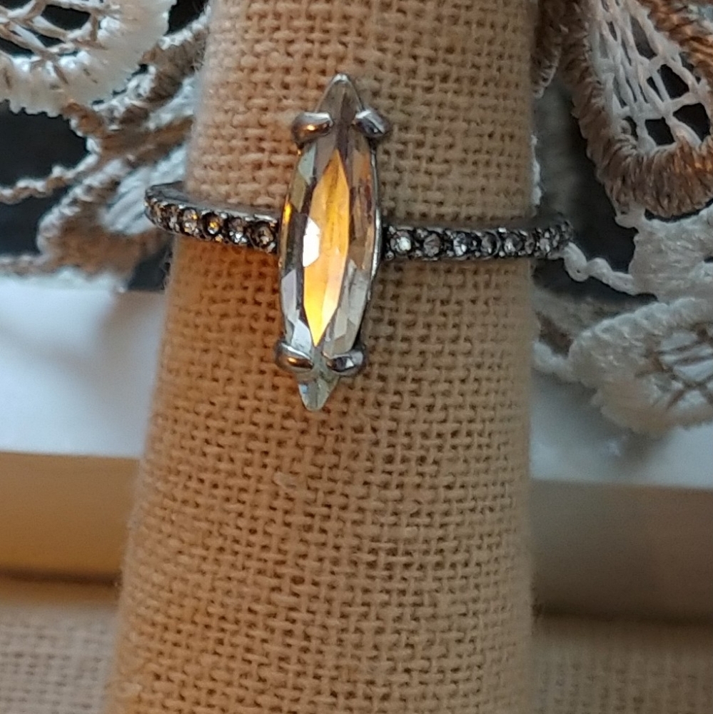 !FINAL ✂💍 c+i Petite Navette Crescent Ring